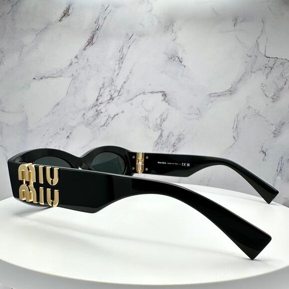 New MIU MIU Sunglasses - Picture 4 of 16